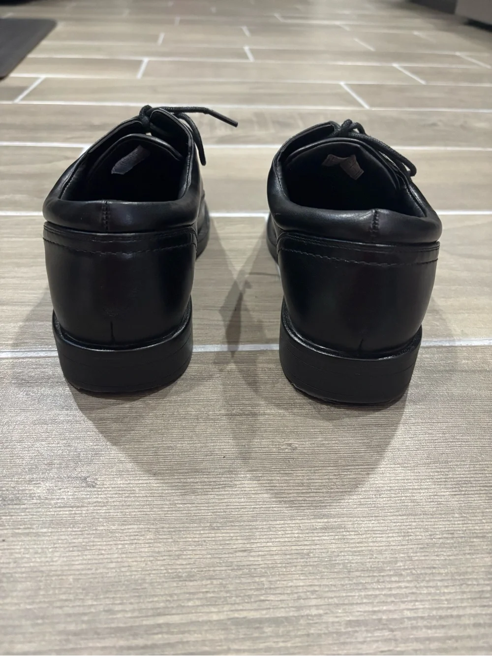 Bruno Marc dress shoes - black - like new, only worn once. Men’s size 6